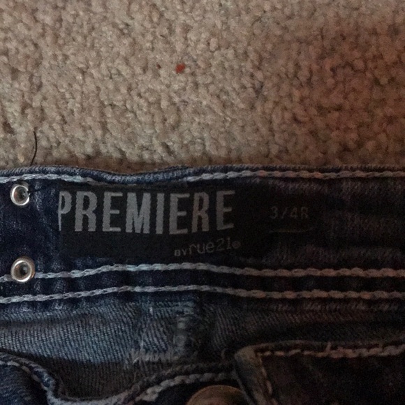 PREMIERE JEAN SHORTS SIZE 3/4R!!! - Picture 3 of 4